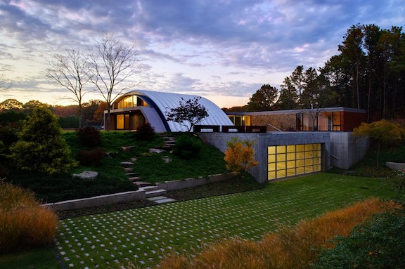 
                            <h4><em>The Arc House</em></h4>
                            2008 - 2010
                            <br /><br />
                            East Hampton, New York
                            